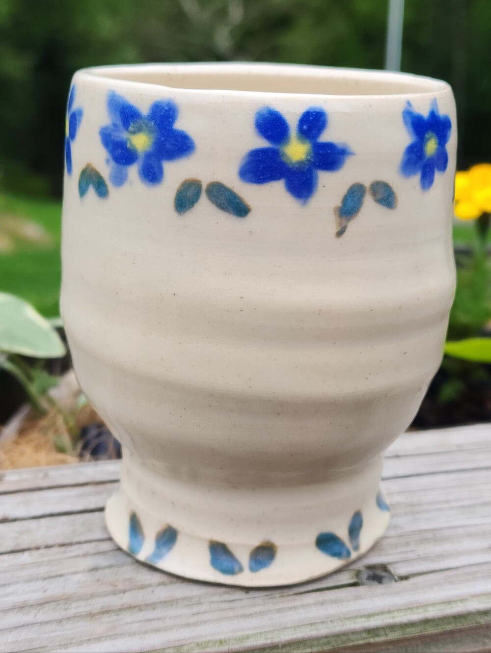 Studio Pottery Stemless Wine Glass Tumbler Mug Floral Signed 12oz White Blue - Picture 2 of 6